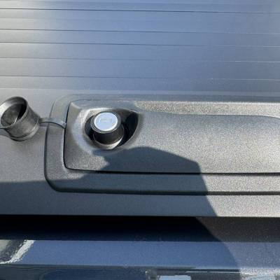 Black Horse Off Road - Back Track Manual Retractable Tonneau Cover-Black-2015-2025 GMC Canyon/2015-2025 Chevrolet Colorado|Black Horse Off Road - Image 4